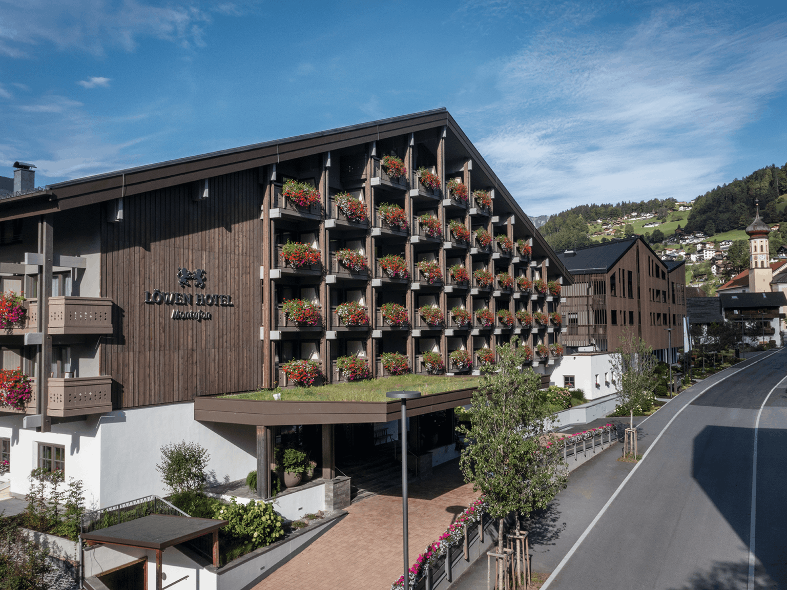 Loewen Hotel Montafon Ansicht 01