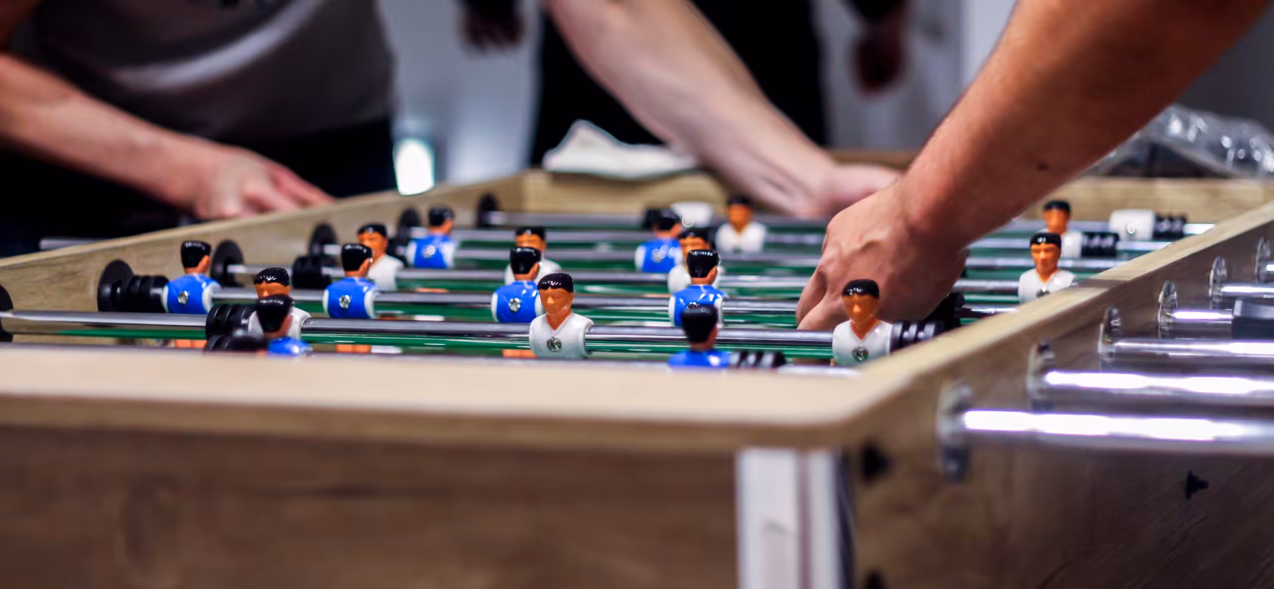 Kickertisch bauen als Teamevent